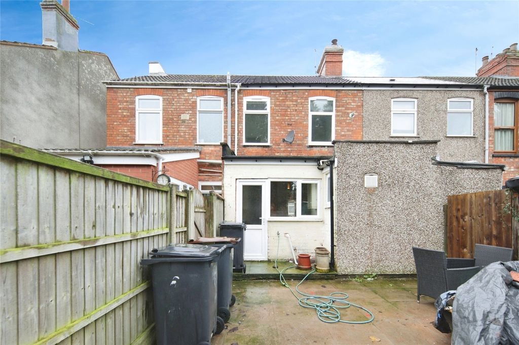 Property photo 2 of 20 Picture No. 15