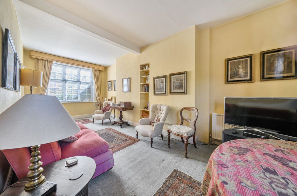 Property photo 2 of 17