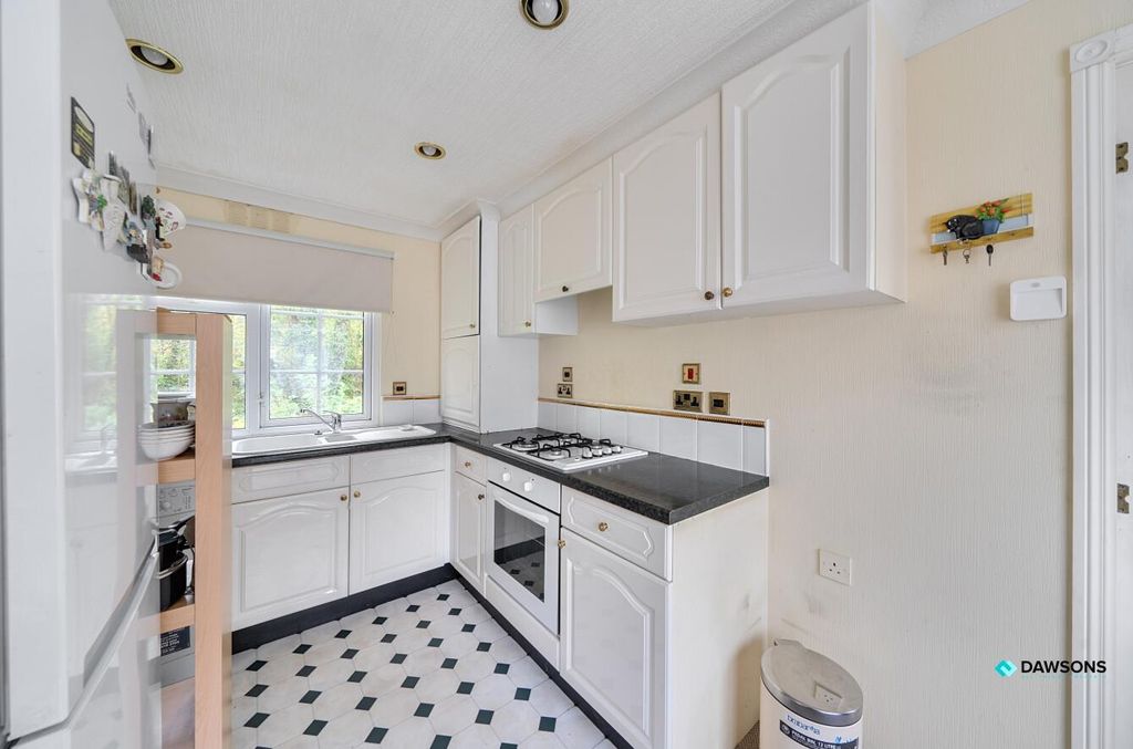 Property photo 3 of 17 59Bc0478-Eb82-42Ff-Ae11-5Efa8499Deb0.Jpg