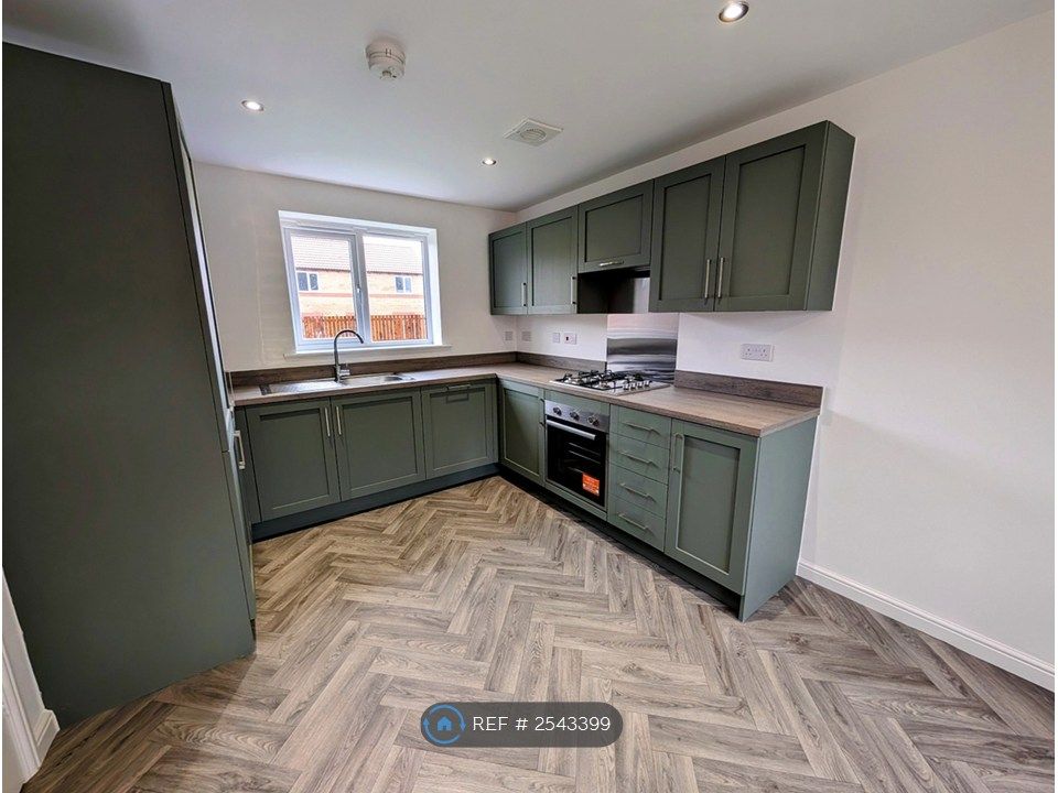 Property photo 2 of 12 Kitchen