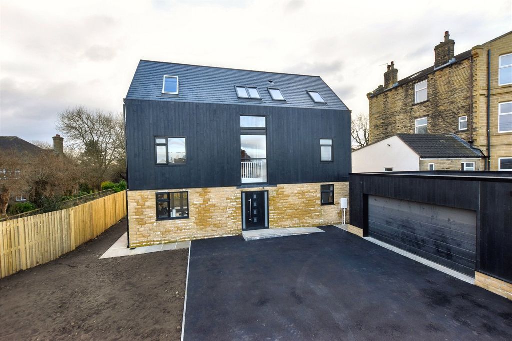 Property photo 1 of 39 Picture No. 57