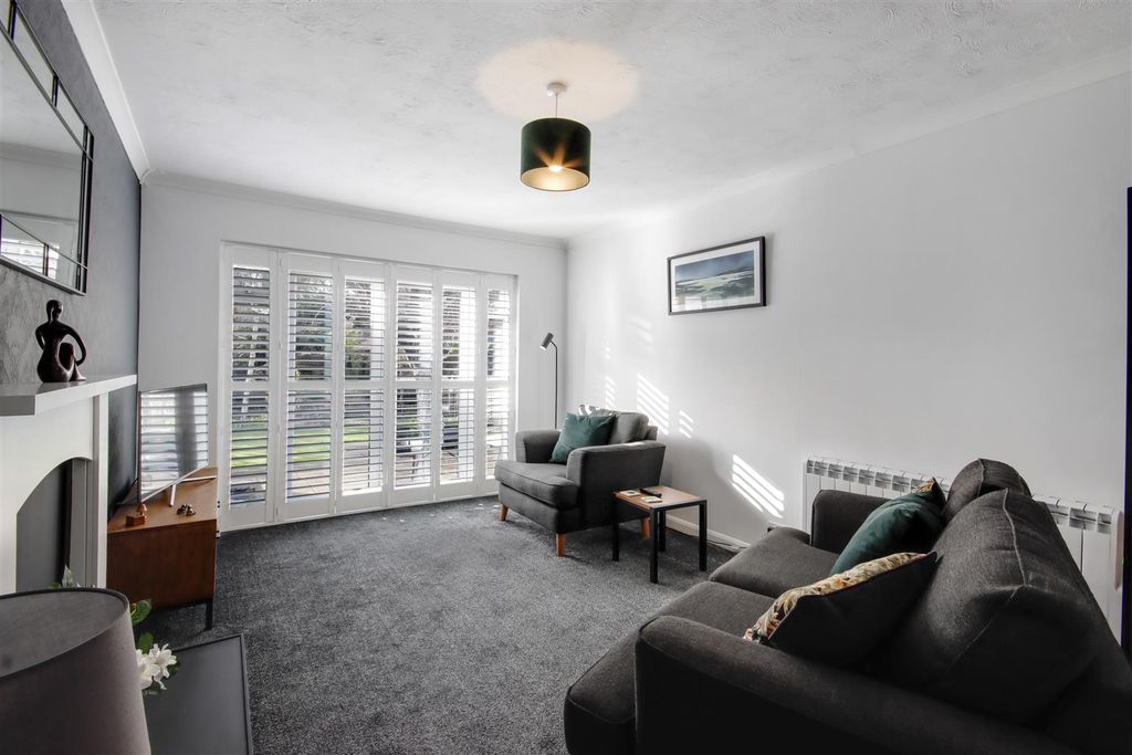 Property photo 2 of 13 63031_015.Jpg