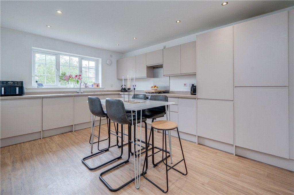 Property photo 3 of 15 Dining Kitchen