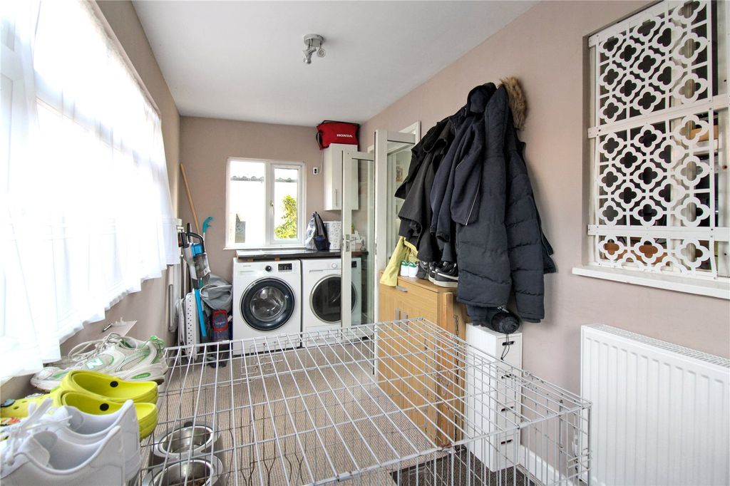 Property photo 3 of 12 Picture No. 13