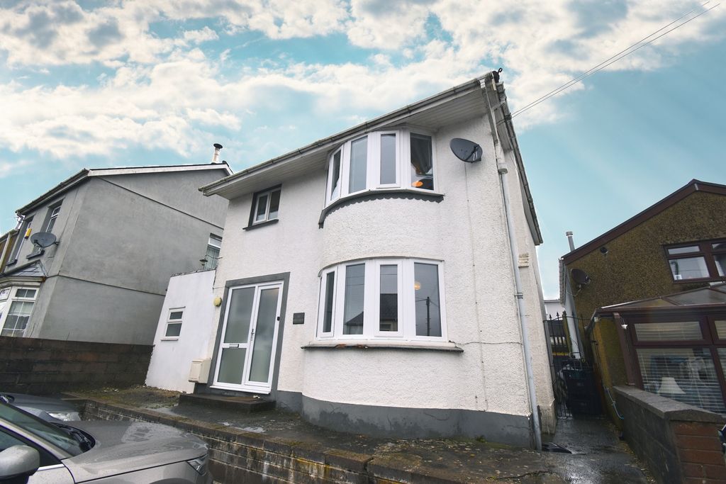 Property photo 2 of 40 Photo 2