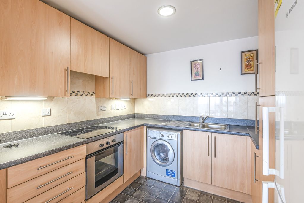 Property photo 2 of 8 681203 (4)