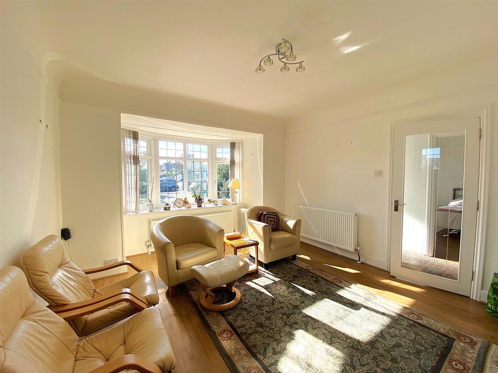 Property photo 3 of 17 1 Bedford Ave - Lounge.Jpg