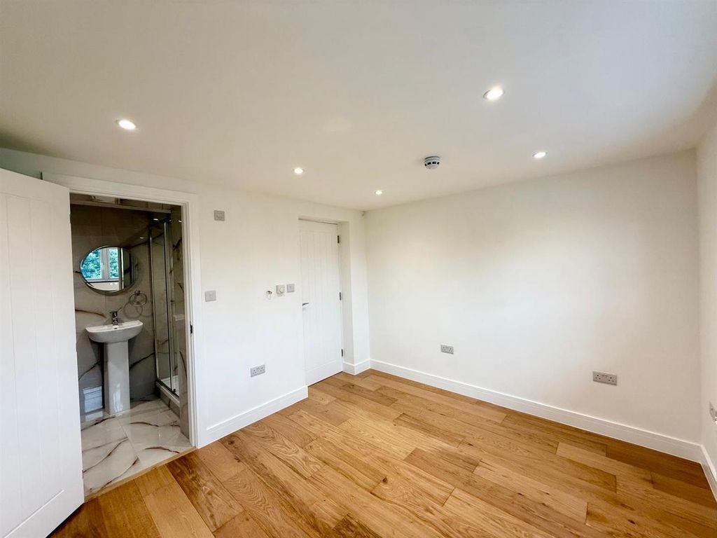 Property photo 1 of 12 E.Jpg