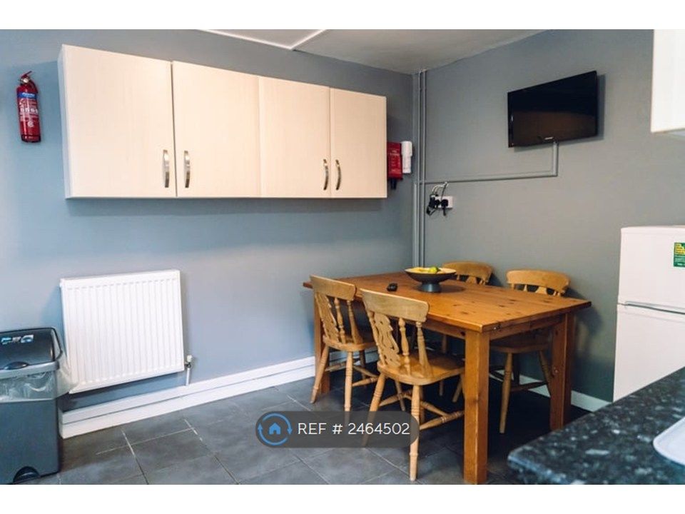 Property photo 2 of 17 Dining Area