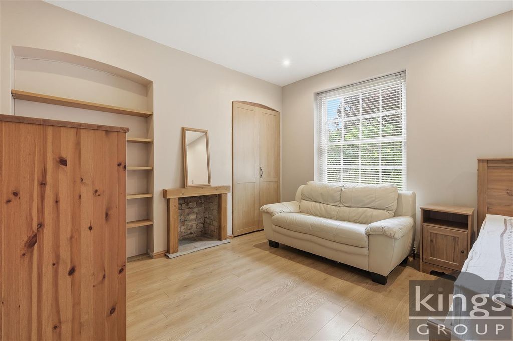 Property photo 3 of 23 Reception Room