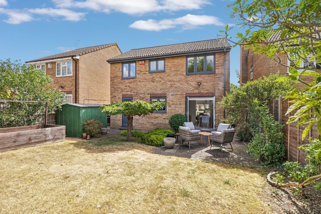 Property photo 2 of 24 5301133