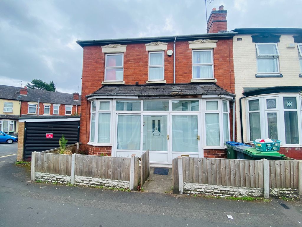 Property photo 1 of 8 Exterior