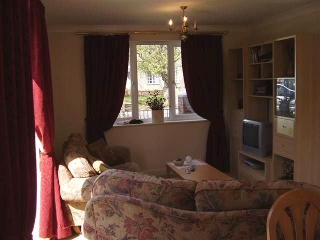 Property photo 2 of 10