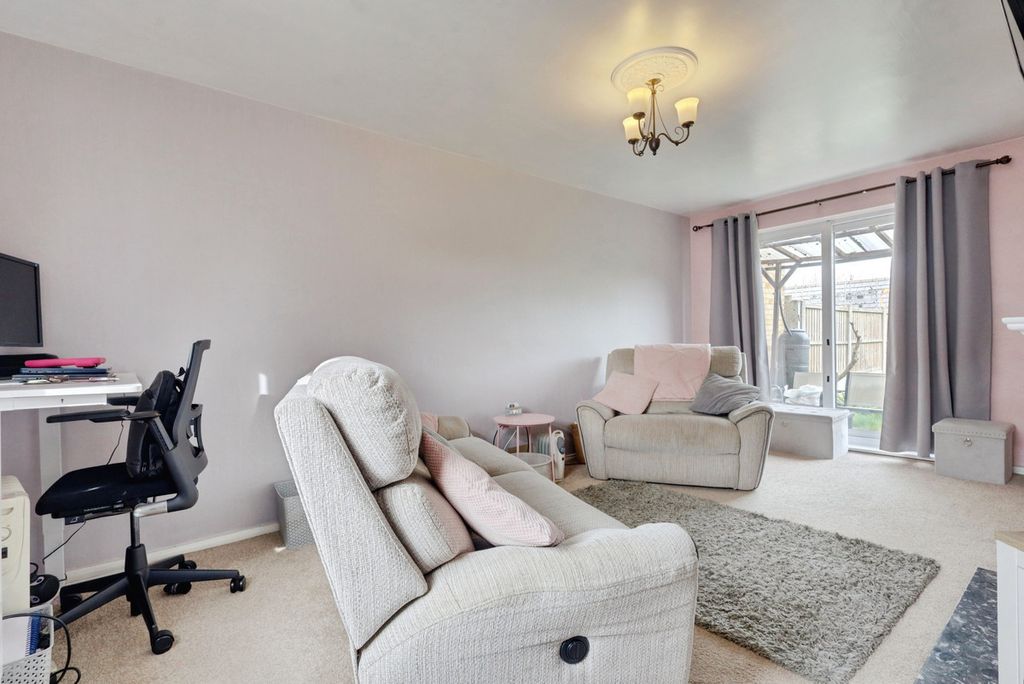 Property photo 2 of 18