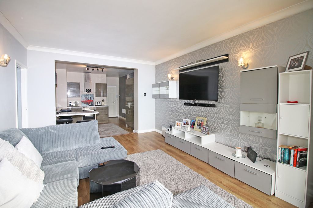 Additional image 6 of 2 bed flat for sale27 -28 Queens Terrace, Fleetwood FY7
