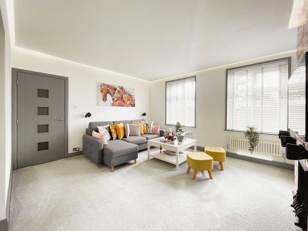 Property photo 2 of 11 Reception Room