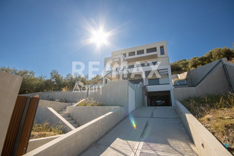 Property photo 3 of 50