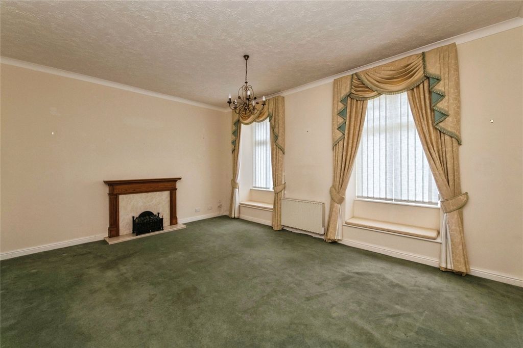 Property photo 3 of 14 Picture No. 15