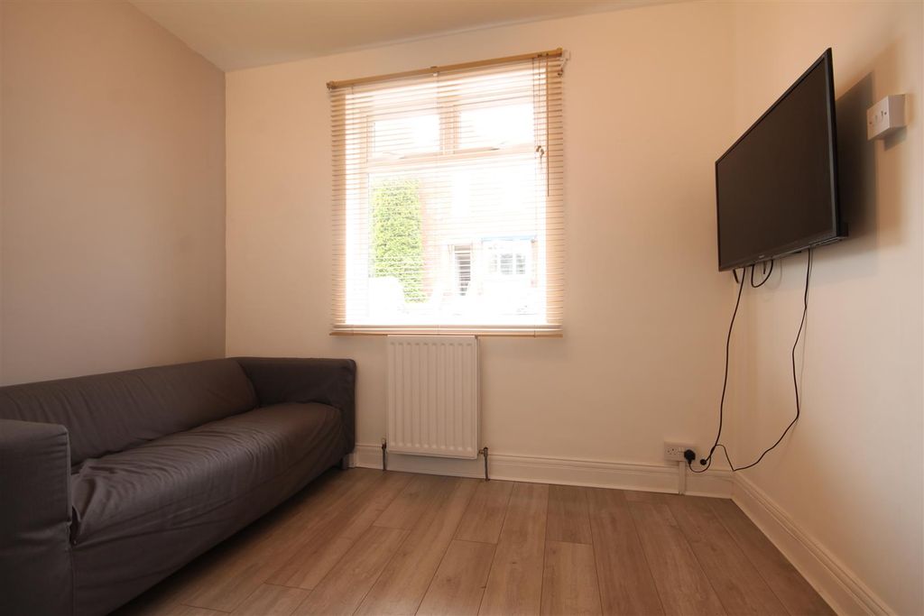 Property photo 2 of 6 Img_0745.Jpg