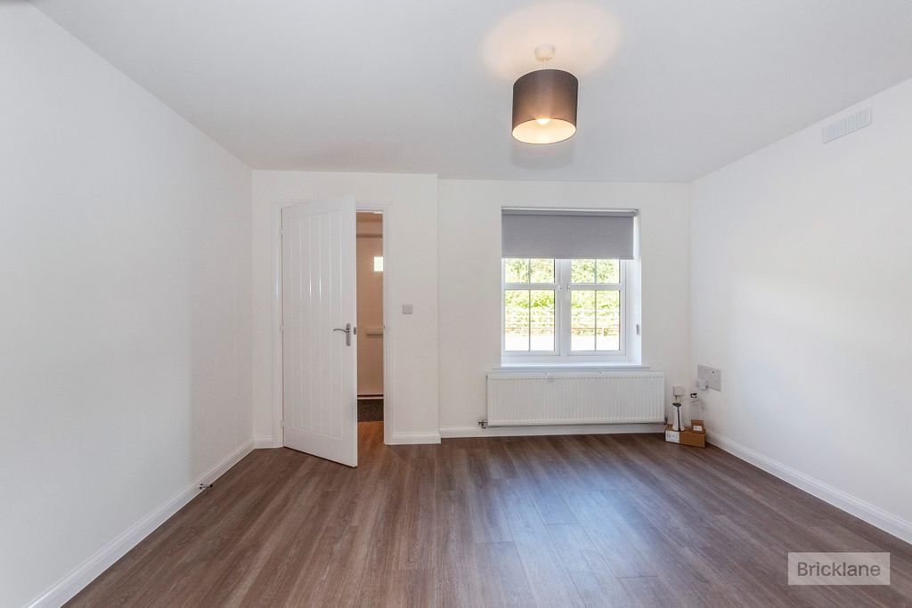 Property photo 3 of 13 Image