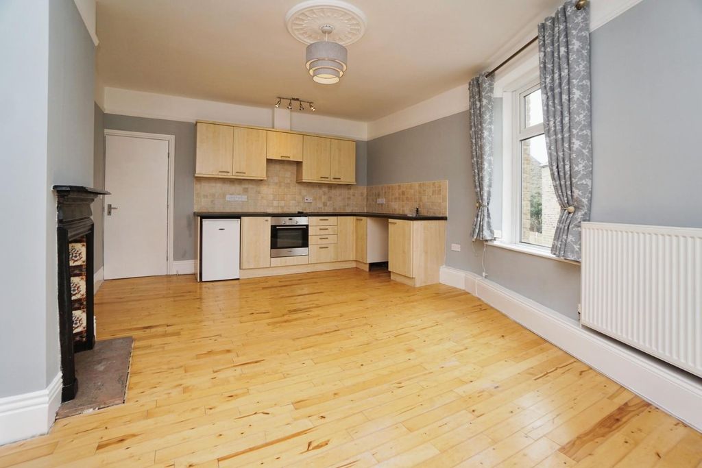 Property photo 1 of 13 Living Area