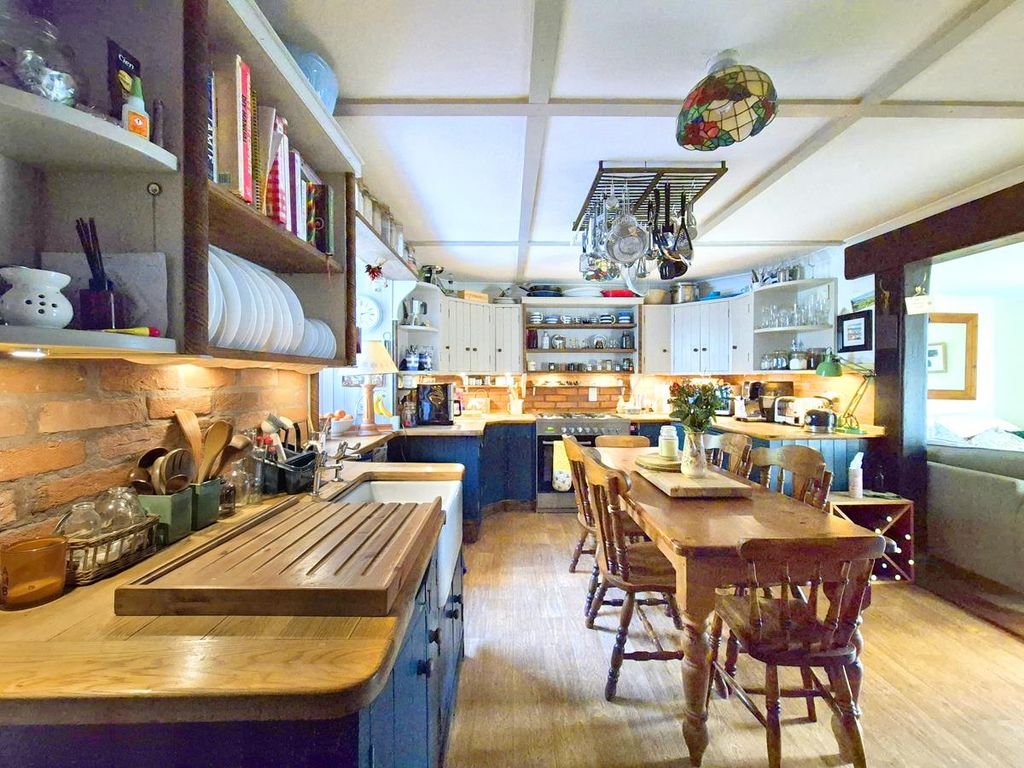 Property photo 3 of 11 20251211_143152.Jpg