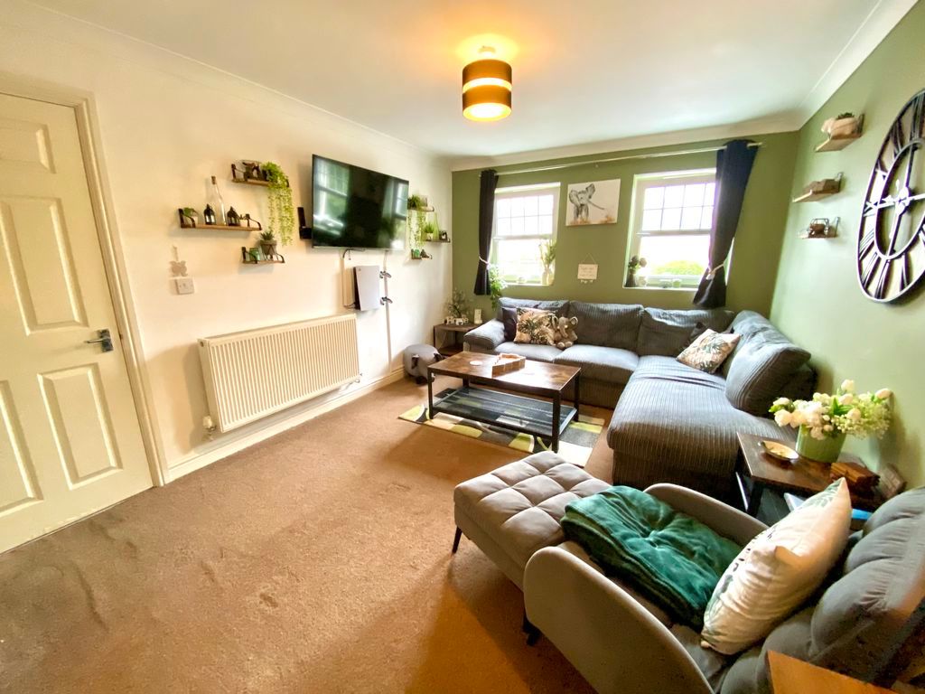 Property photo 2 of 10 Lounge