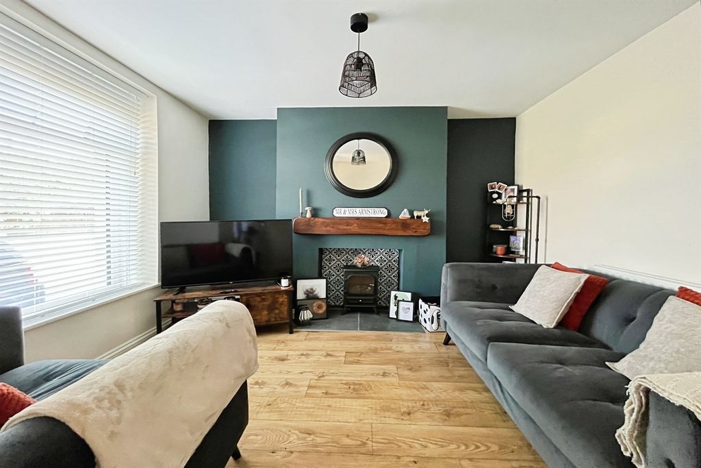 Property photo 3 of 16 Living Room