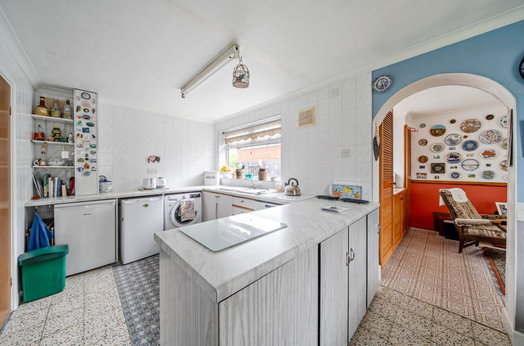 Property photo 3 of 21 1495331-10-6A59Fcb5264A2