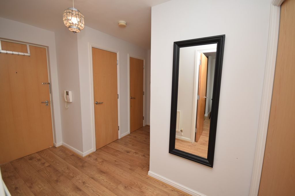 Property photo 2 of 12 Hallway