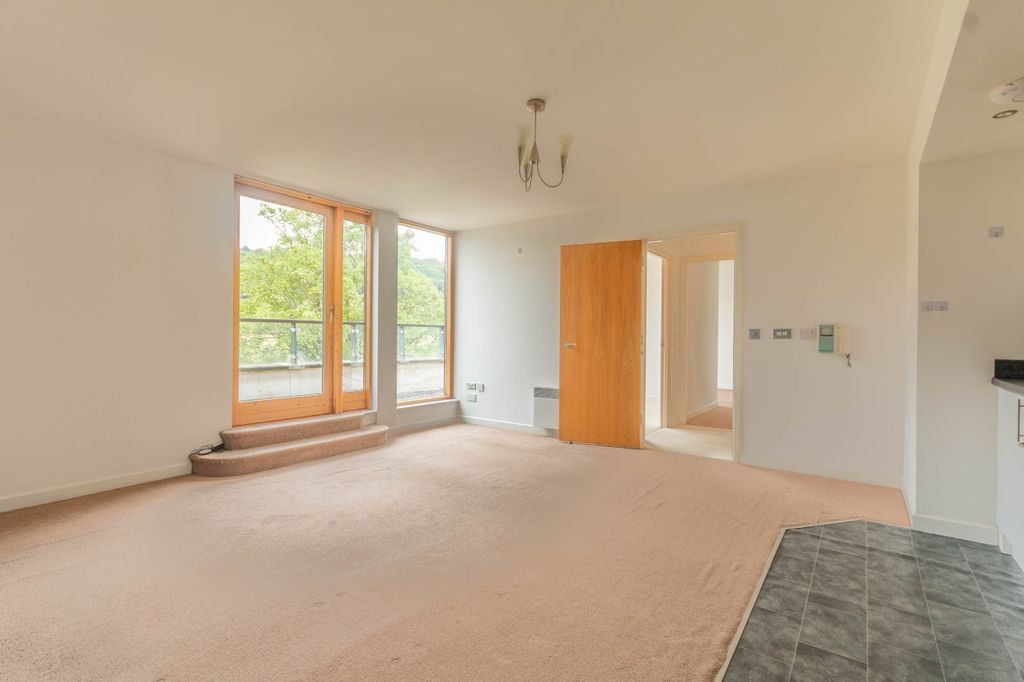 Property photo 3 of 33 Picture No. 26