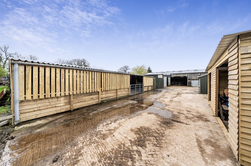 Property photo 3 of 18 Picture No. 04