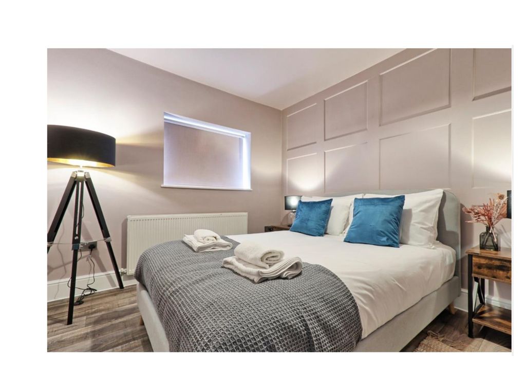 Property photo 1 of 5 Cover