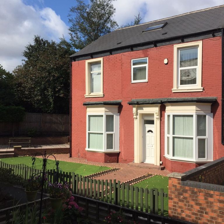 Property photo 2 of 12
