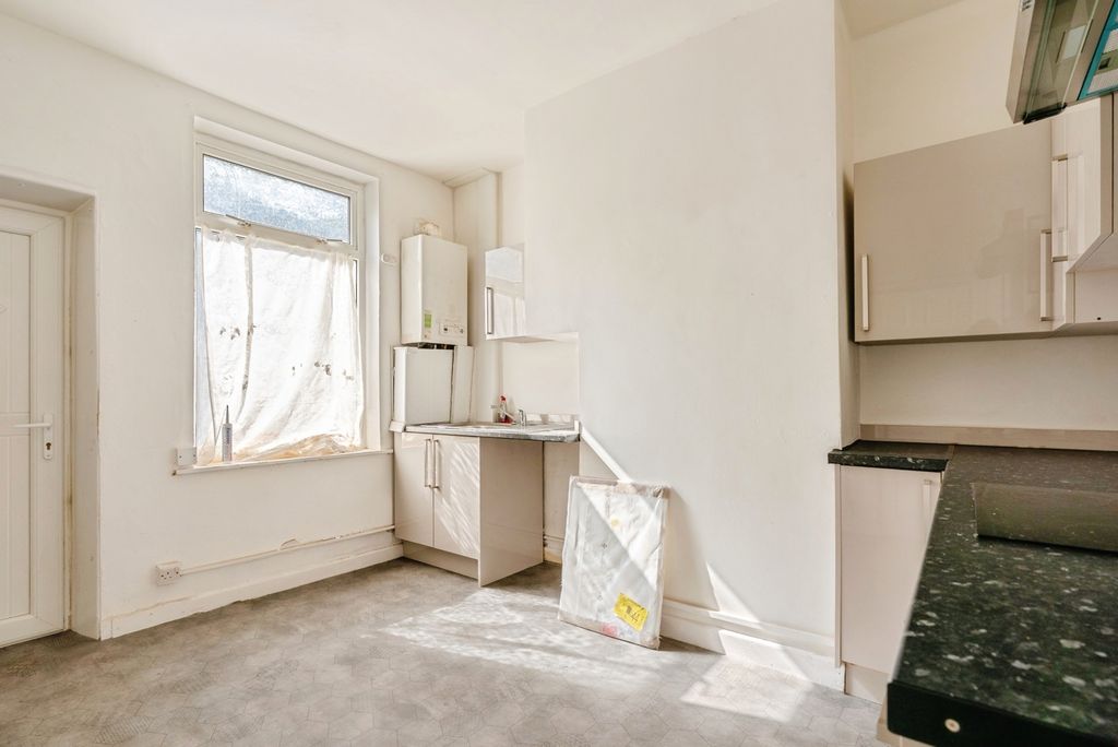 Property photo 3 of 14 Pbox-Img.Jpg