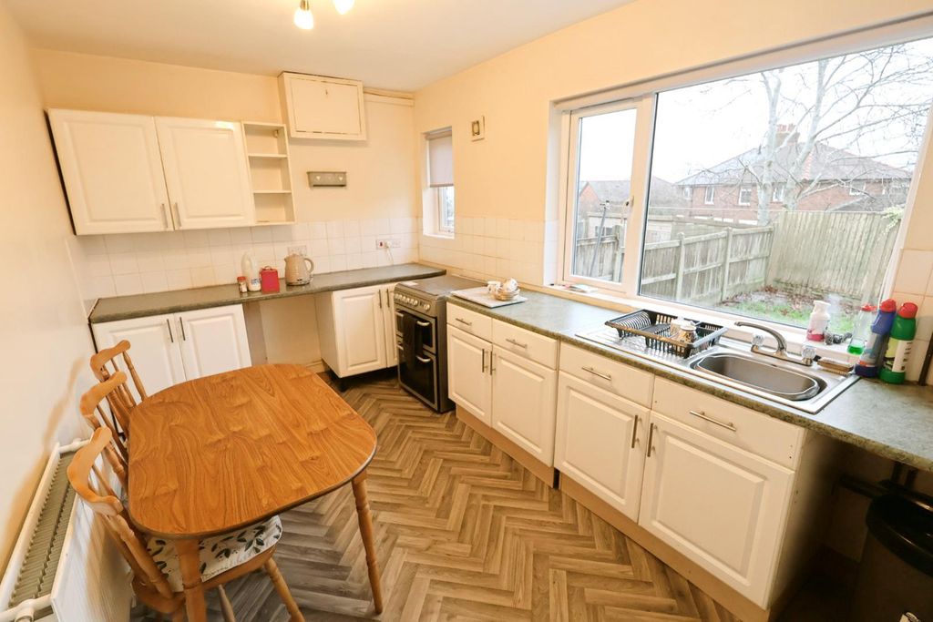 Property photo 3 of 9 Kitchen/Diner