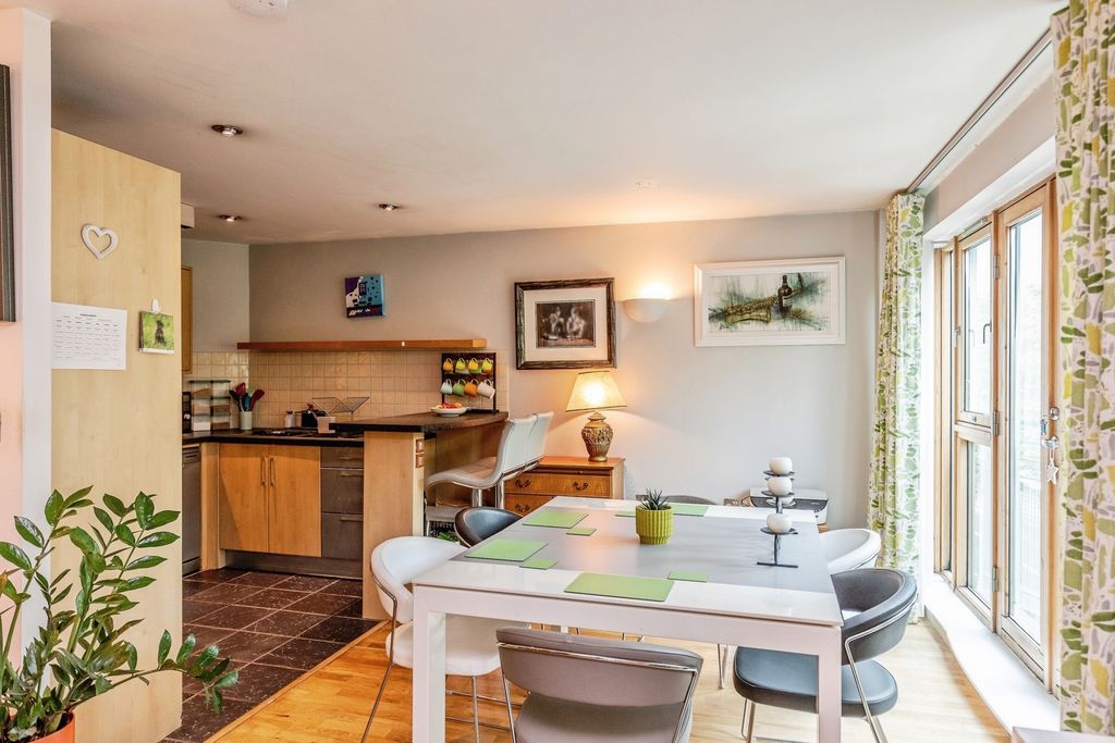 Property photo 3 of 14 Pbox-Img.Jpg
