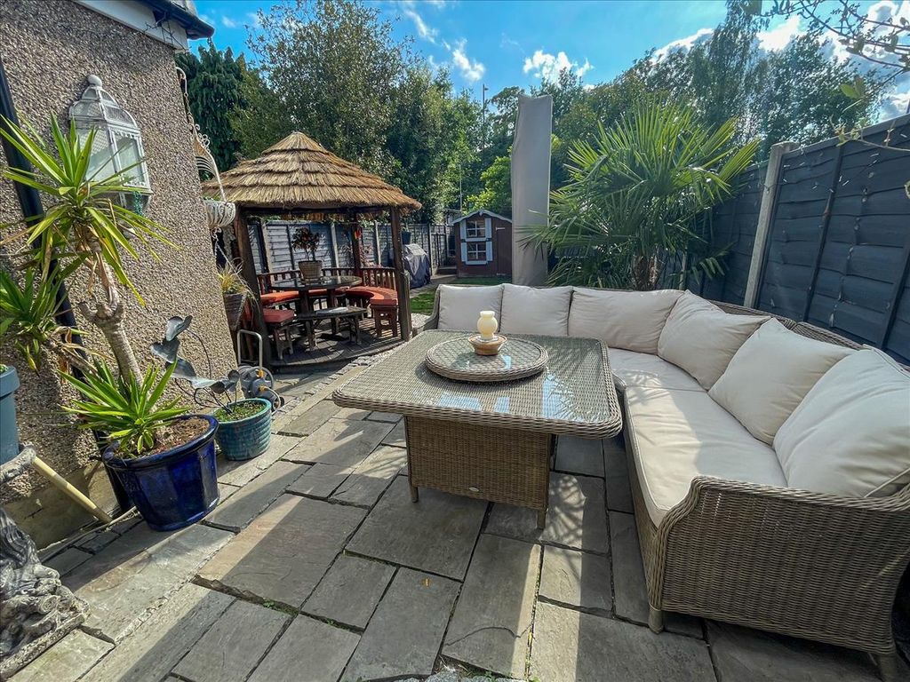 Property photo 3 of 21