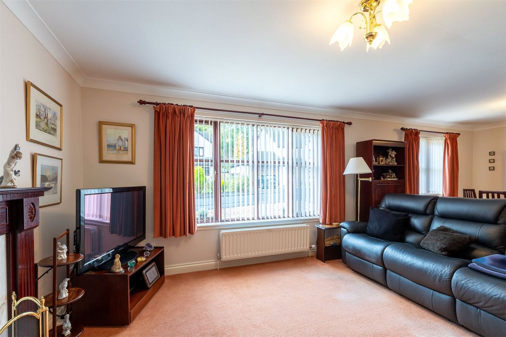 Property photo 3 of 31 Picture No. 06