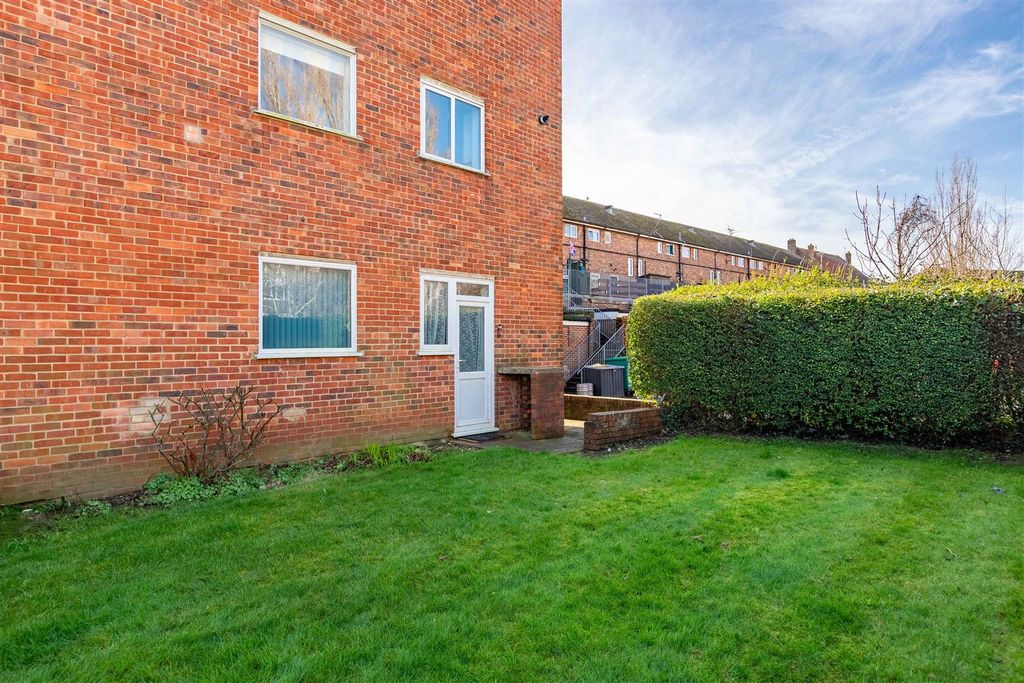 Property photo 3 of 13 Marlborough-13.Jpg