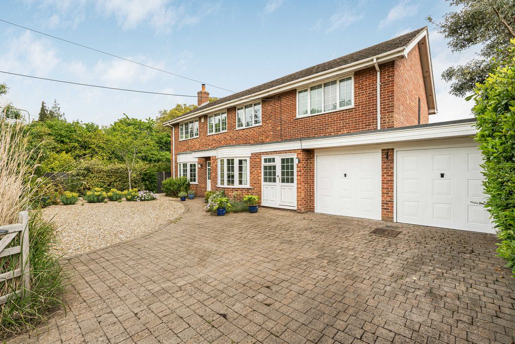 Property photo 1 of 39