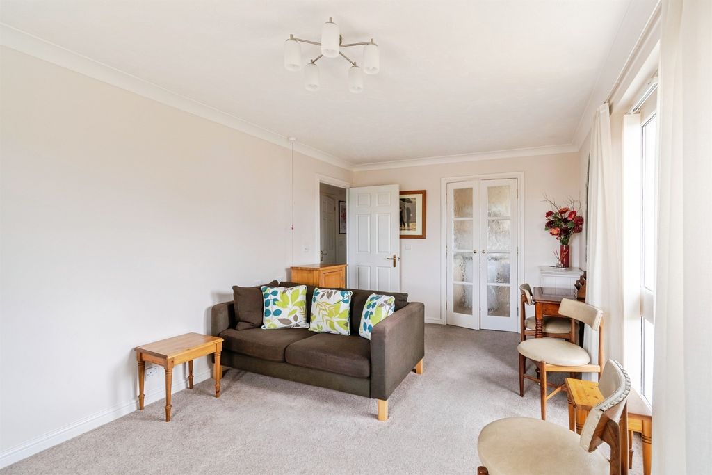 Property photo 2 of 13