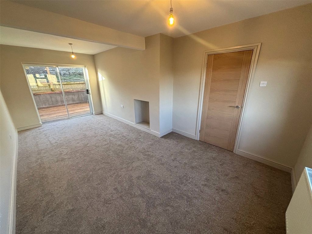 Property photo 2 of 14 Picture No. 06