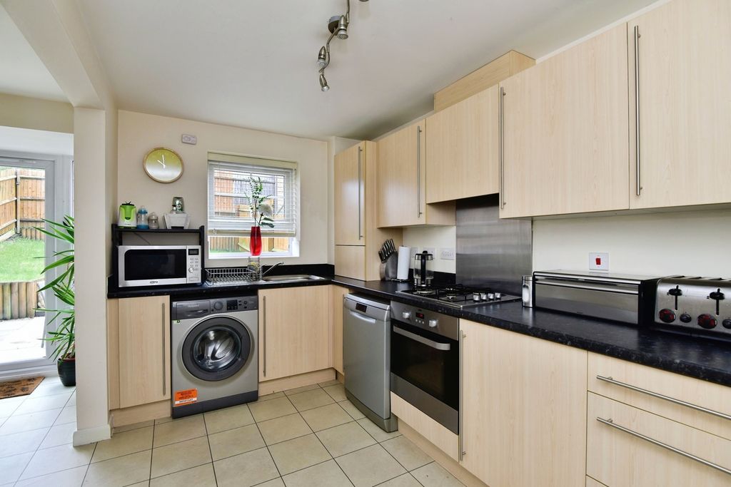 Property photo 3 of 23 Pbox-Img.Jpg