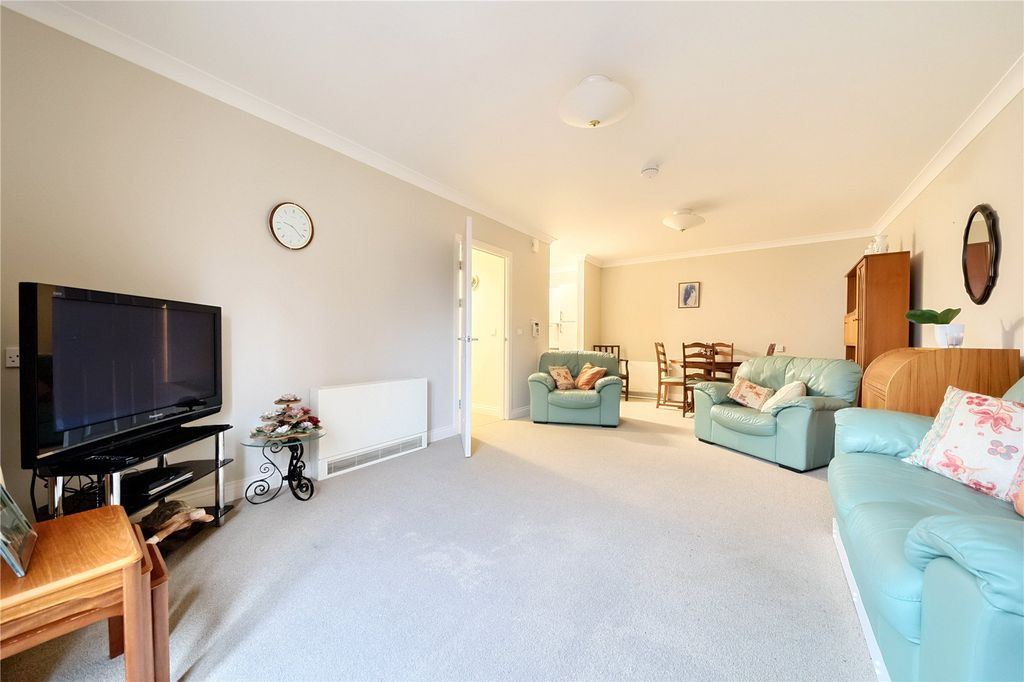 Property photo 2 of 10 Picture No. 17