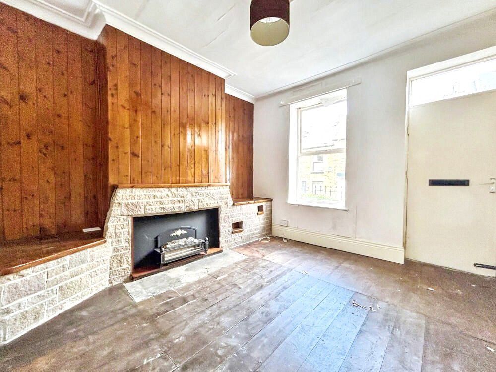 Property photo 3 of 21