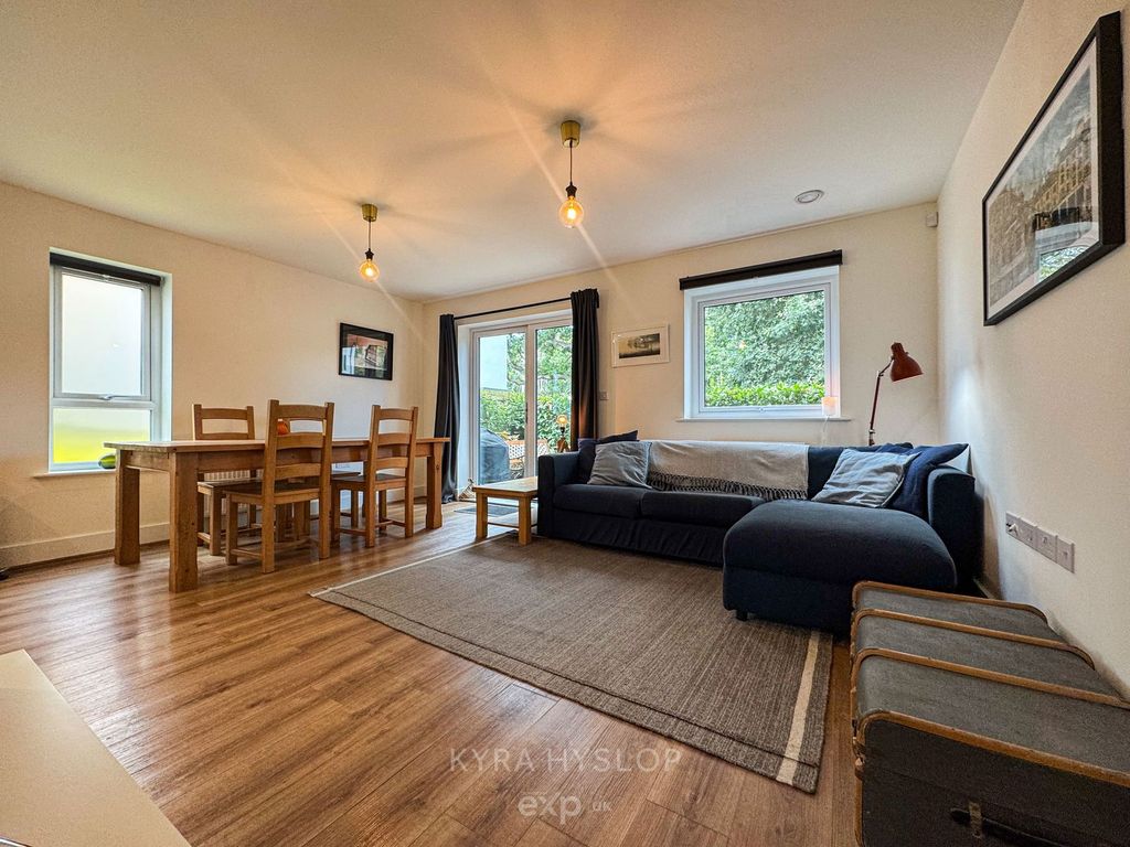 Property photo 3 of 19