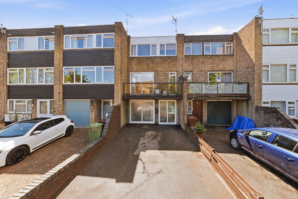 Property photo 1 of 24