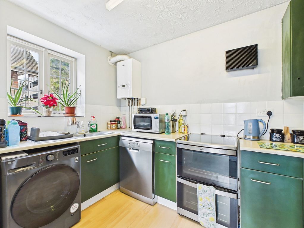 Property photo 3 of 13 97Cf757d-Cam04018G0-Pr0453-Still002