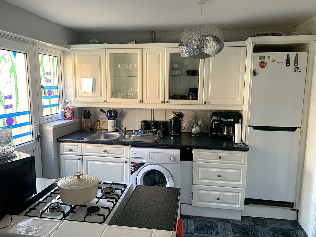 Property photo 2 of 4